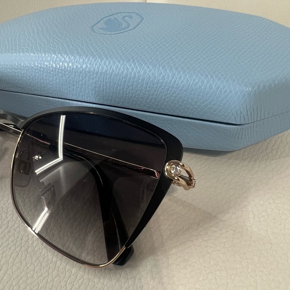 Swarovski Sunglasses - Picture 3 of 6